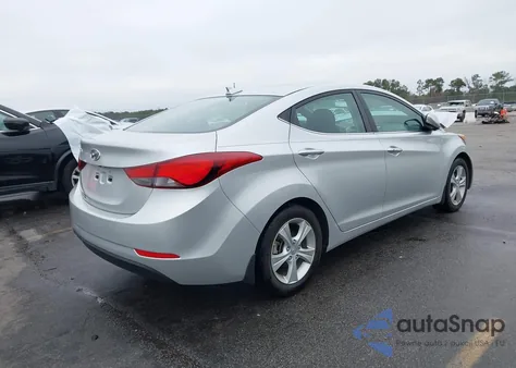 2016 Hyundai Elantra Value Edition z USA, uszkodzony, nr VIN 5NPDH4AE3GH767625